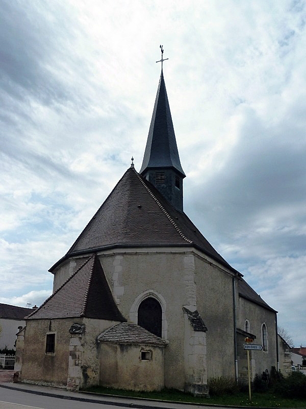 Derrière l'église - Bellefond