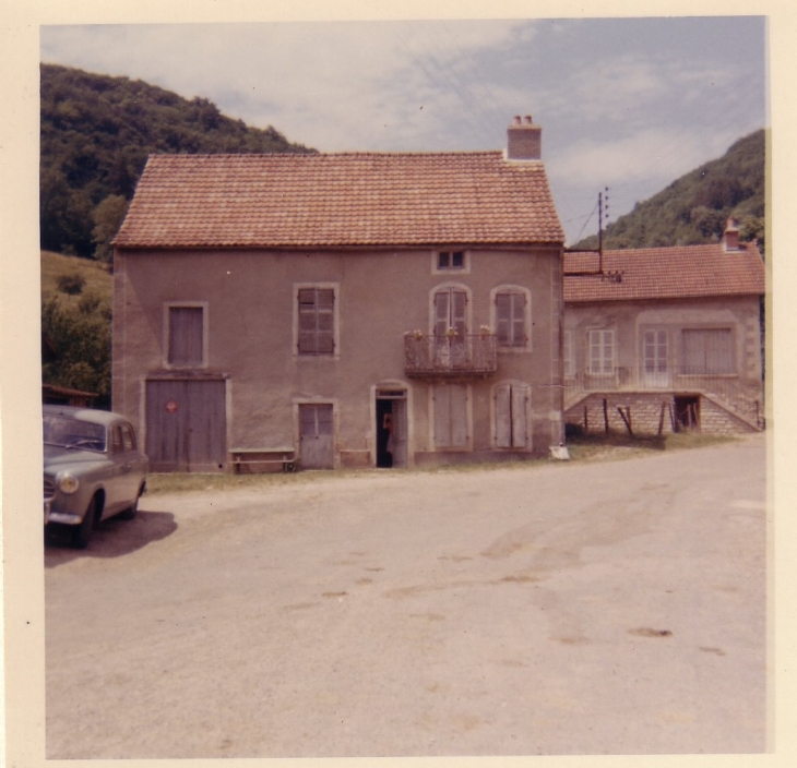 Souvenirs Souvenirs ..........la même maison en 1968 - Bouilland