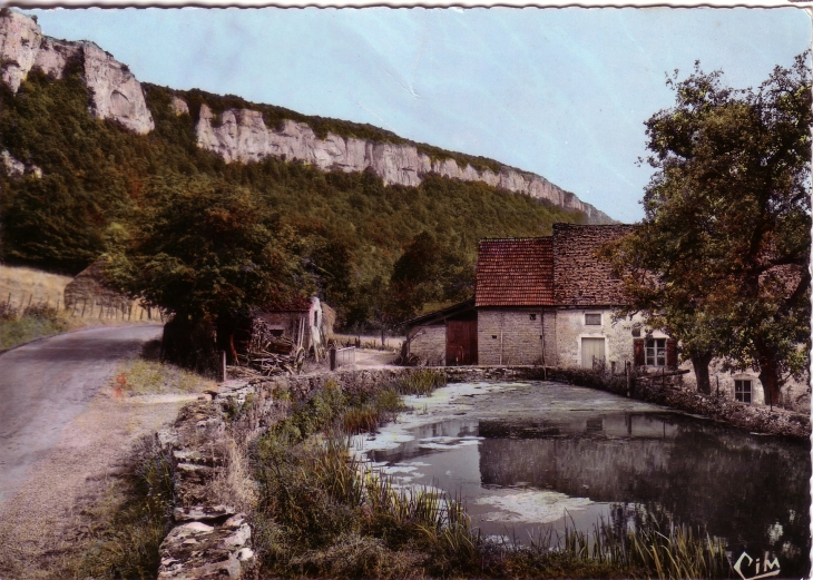 Etang à l'entrée de Bouilland en venant de Savigny les Beaune 2