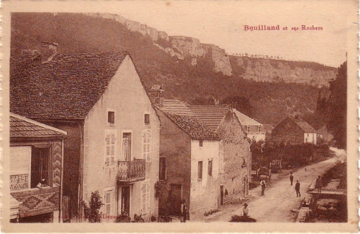 Bouilland la place les Roches sur la gauche, la salle à manger du restaurant devenu aujourd'hui l'auberge St Martin