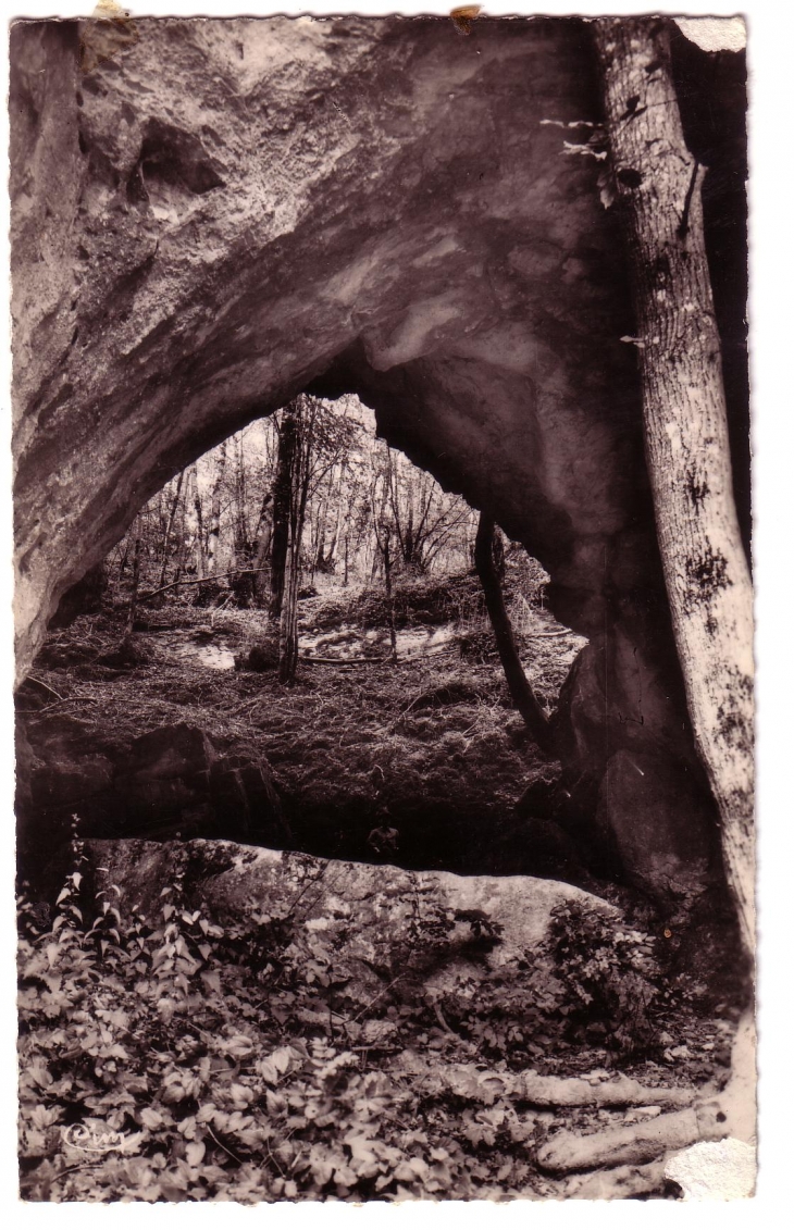 La roche Percée 2 - Bouilland