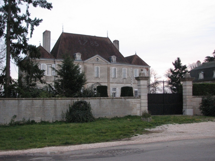 LE CHATEAU DE BROIN