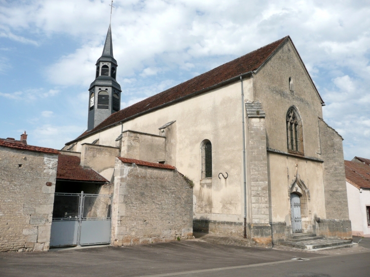 Eglise St Jean Baptiste vur côté rue St Jean - Châtillon-sur-Seine