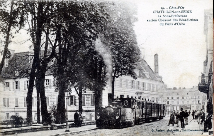 La Sous Préfecture, vers 1917 (carte postale ancienne). - Châtillon-sur-Seine