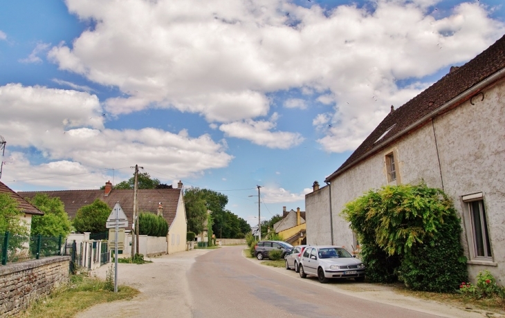 Le Village - Chevigny-en-Valière