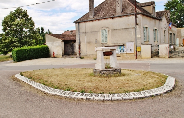 La Mairie - Chevigny-en-Valière