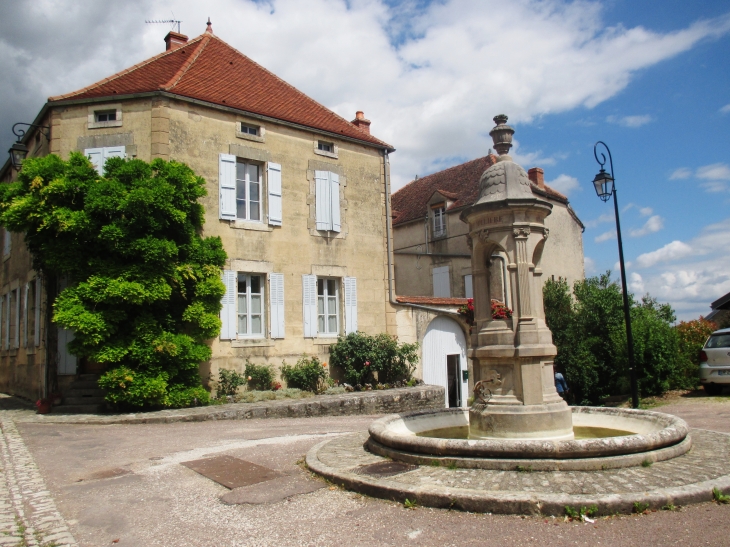  - Flavigny-sur-Ozerain