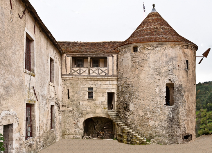 CORPS DE BÂTIMENT ET TOUR OUEST - Gurgy-la-Ville