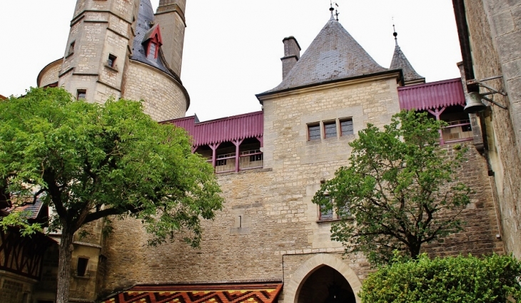 Le Château - La Rochepot