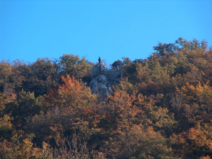 La colline et la Vierge Noire - Lusigny-sur-Ouche