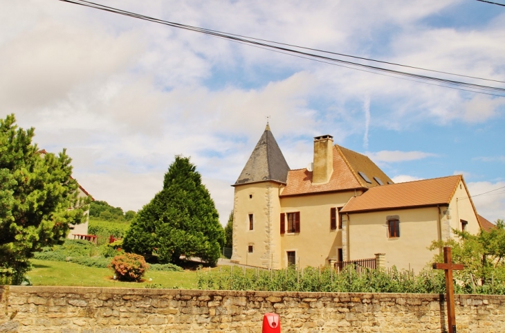 Le Village - Marcheseuil