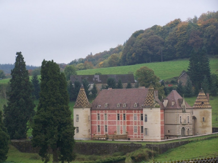 Arbres et château - Ménessaire