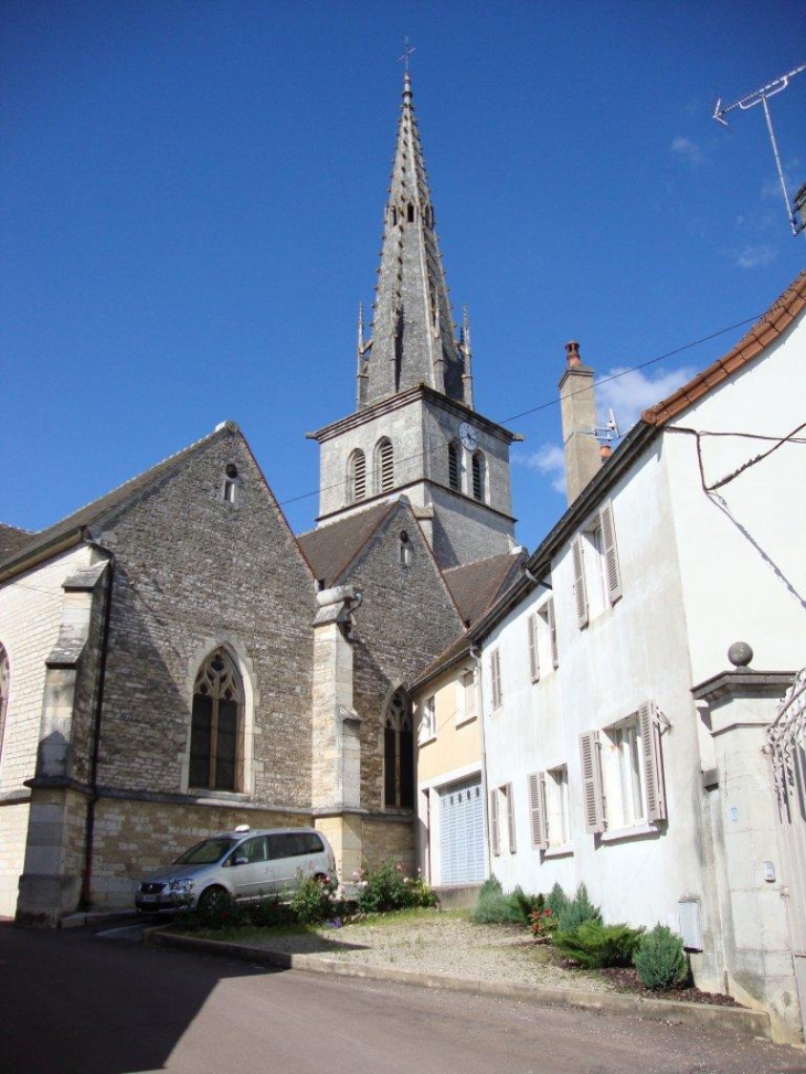 Meursault (21190) église Saint Nicolas