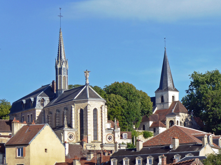 L'ancienne chapelle des Ursulines (musée de Beaux Arts ) et l'église Saint Urse  - Montbard