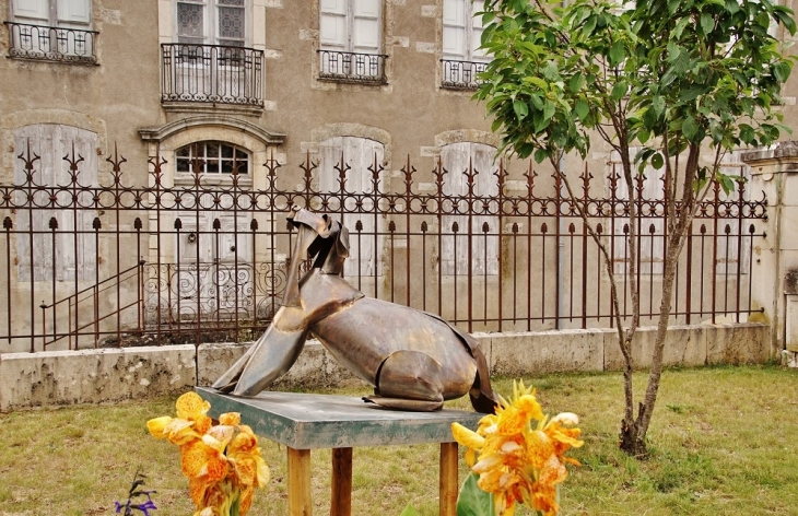 Sculpture - Nolay