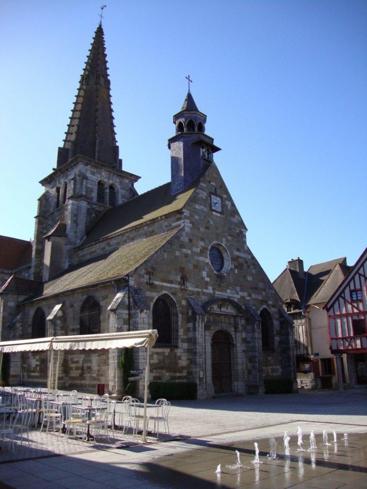 Nolay (21340) église Saint Martin