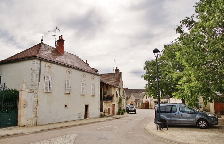 Le Village - Puligny-Montrachet