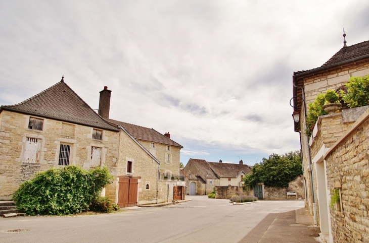 Le Village - Puligny-Montrachet