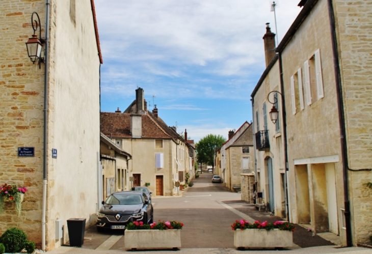 Le Village - Puligny-Montrachet