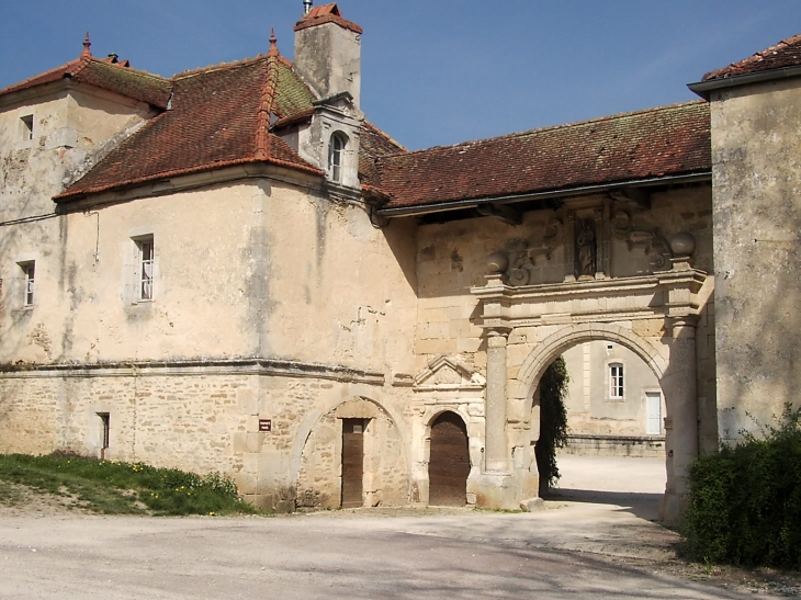 A 3 km, la chartreuse de Lugny - Recey-sur-Ource