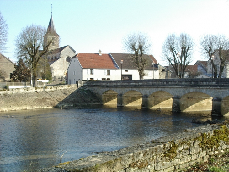 Le pont de la Vingeanne - Saint-Maurice-sur-Vingeanne