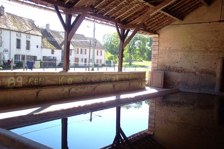 Le grand lavoir de Boignard - Saulieu