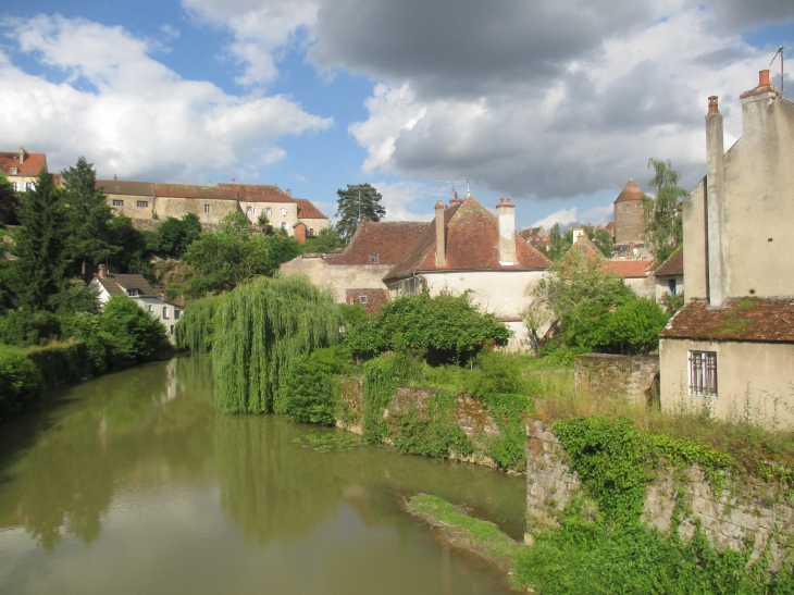  - Semur-en-Auxois