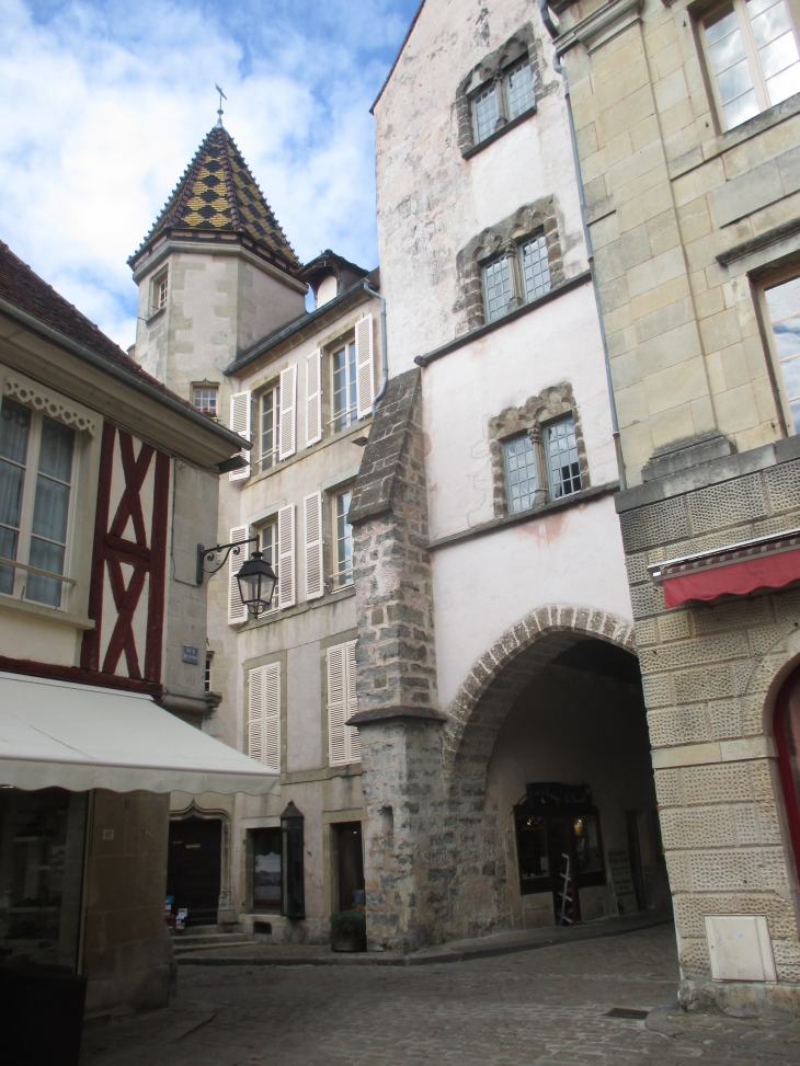  - Semur-en-Auxois