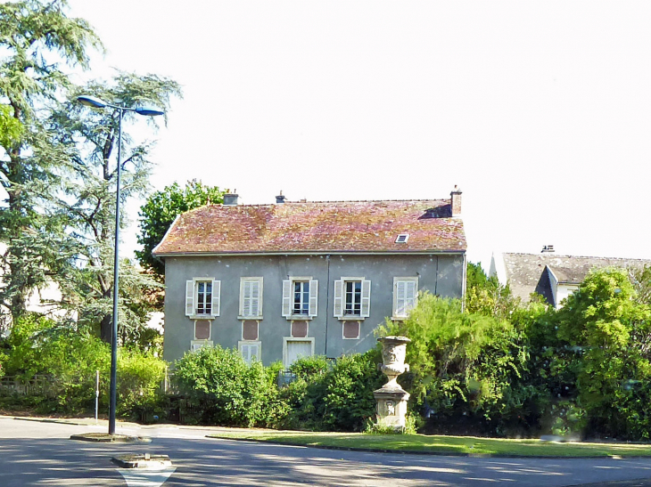 Maison à l'entrée de la ville - Semur-en-Auxois