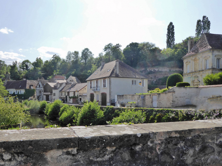 Vue sur la ville - Semur-en-Auxois