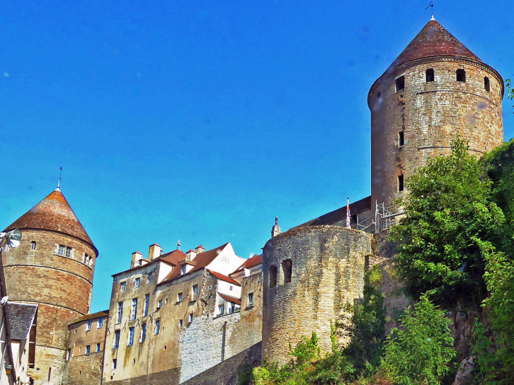 Vue sur la ville - Semur-en-Auxois