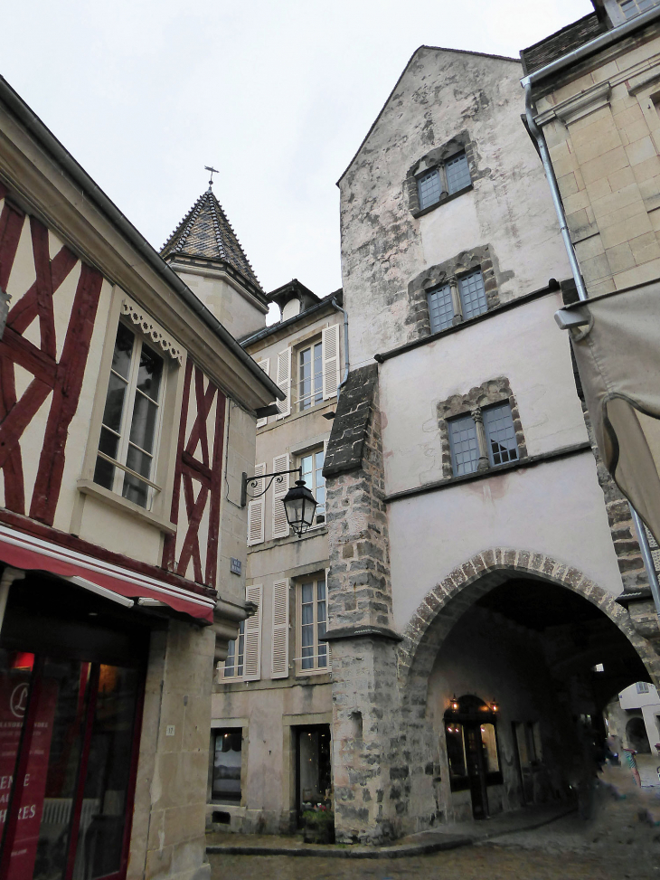  la porte Sauvigny - Semur-en-Auxois