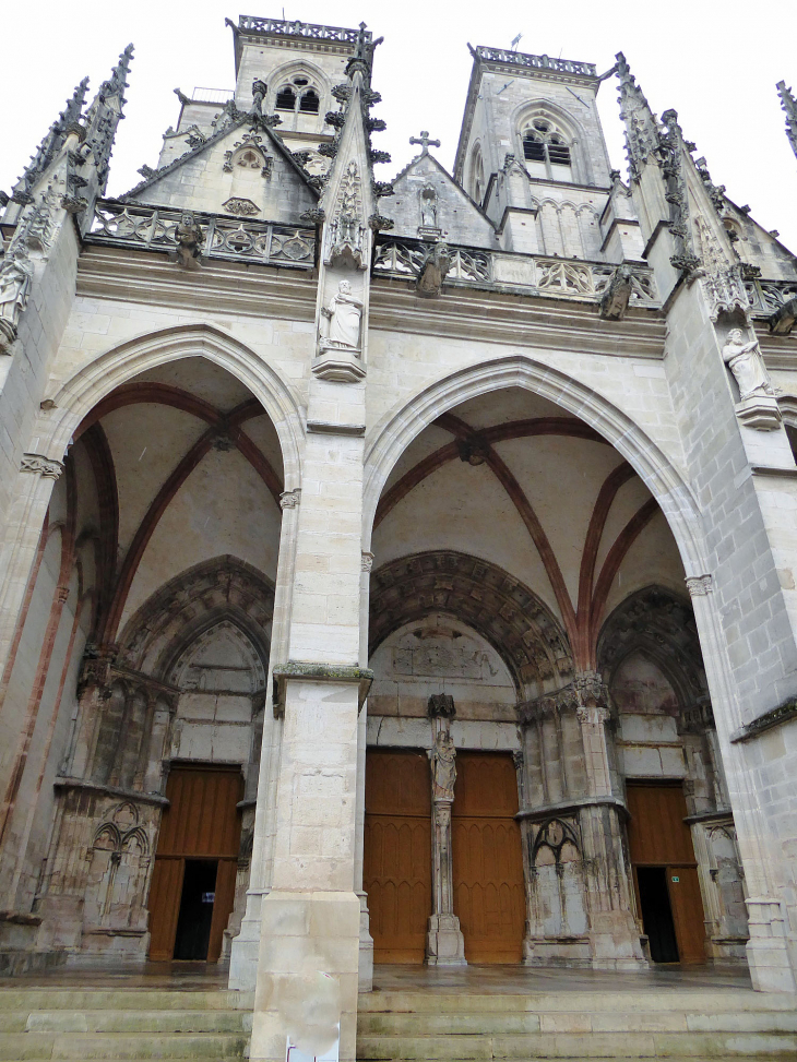 L'église Notre Dame - Semur-en-Auxois