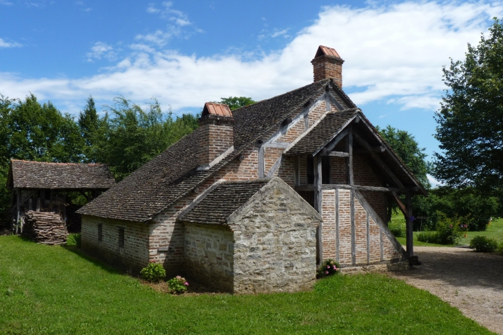 L'étang-rouge   (Seurre)