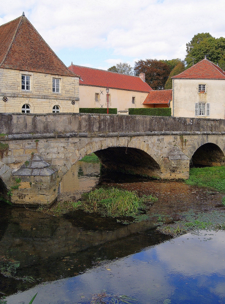 Le pont du Château - Talmay