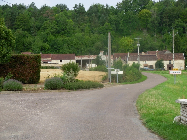 Entrée du village - Vertault