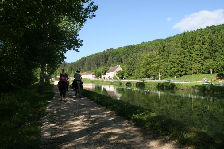  - Veuvey-sur-Ouche