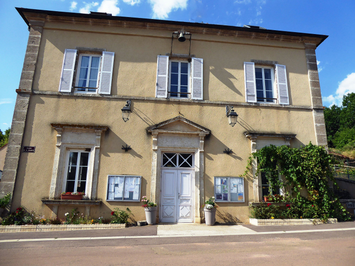 La mairie - Vic-sous-Thil