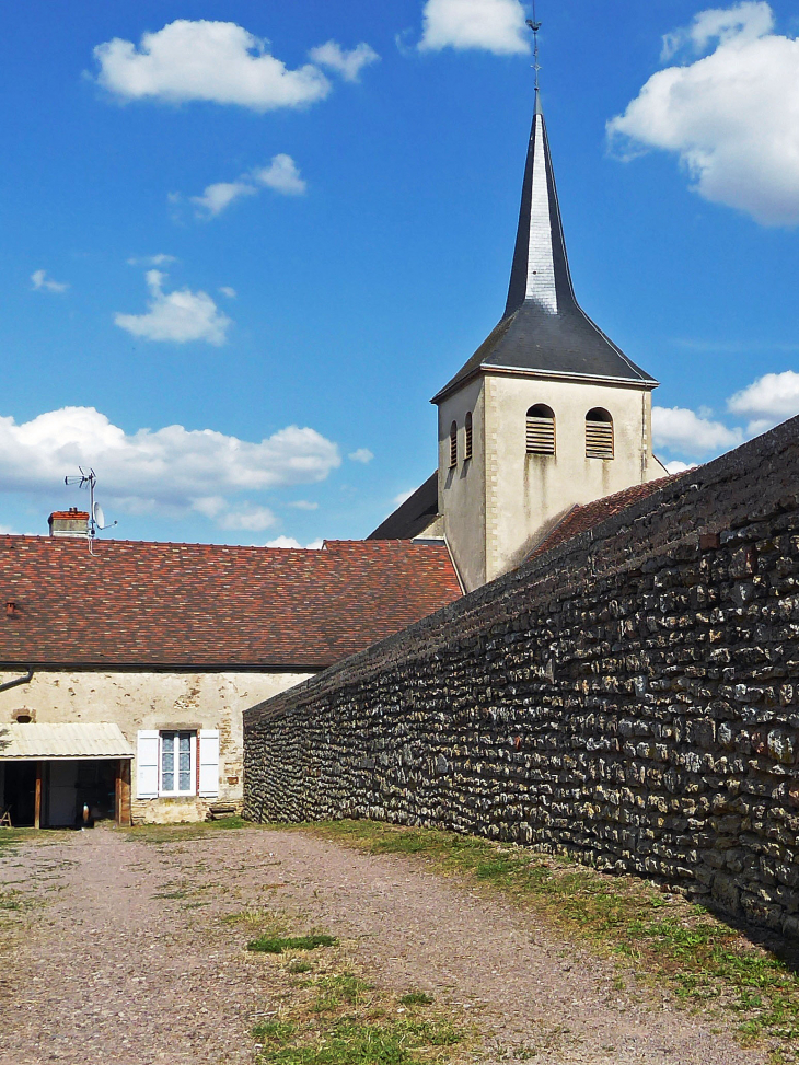 L'église - Vic-sous-Thil