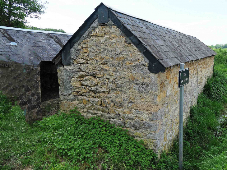 ANCY LE BAS  : le lavoir - Anthien