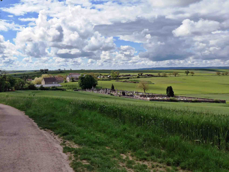 Vue sur le cimetière - Asnan