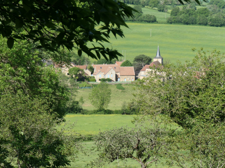 Vue sur le château de Vauban - Bazoches