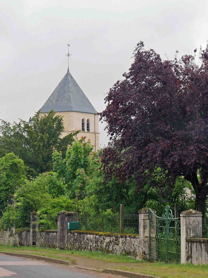 Vue sur le clocher - Bazolles