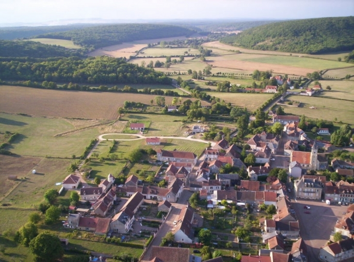 Brinon sous cerf volant - Brinon-sur-Beuvron