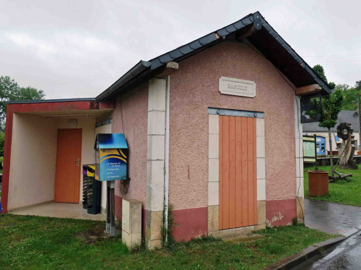 Services de proximité dans l'ancienne balance publique - Brinon-sur-Beuvron