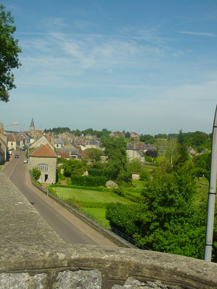 Découverte du château de Châtillon. (4) - Châtillon-en-Bazois