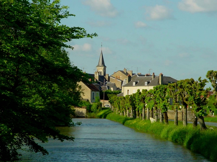 Le petit canal - Châtillon-en-Bazois