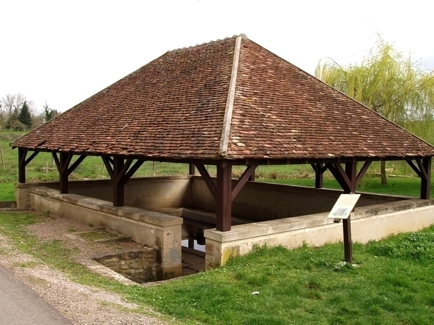 Lavoir rénové - Chevenon