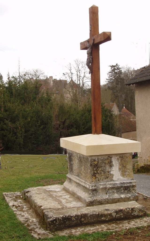 Calvaire rénové par la commune - Chevenon