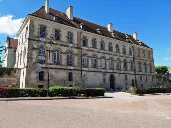 L'abbaye Saint Léonard - Corbigny